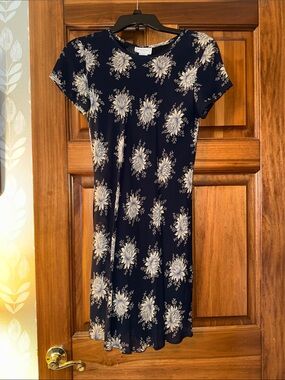 henri bendel Navy and Cream Floral Short Sleeve Dress